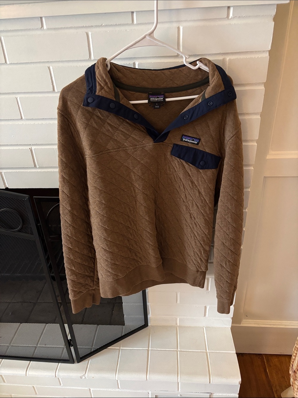 Patagonia Women’s Brown Quilted Pullover with Navy Snap Placket